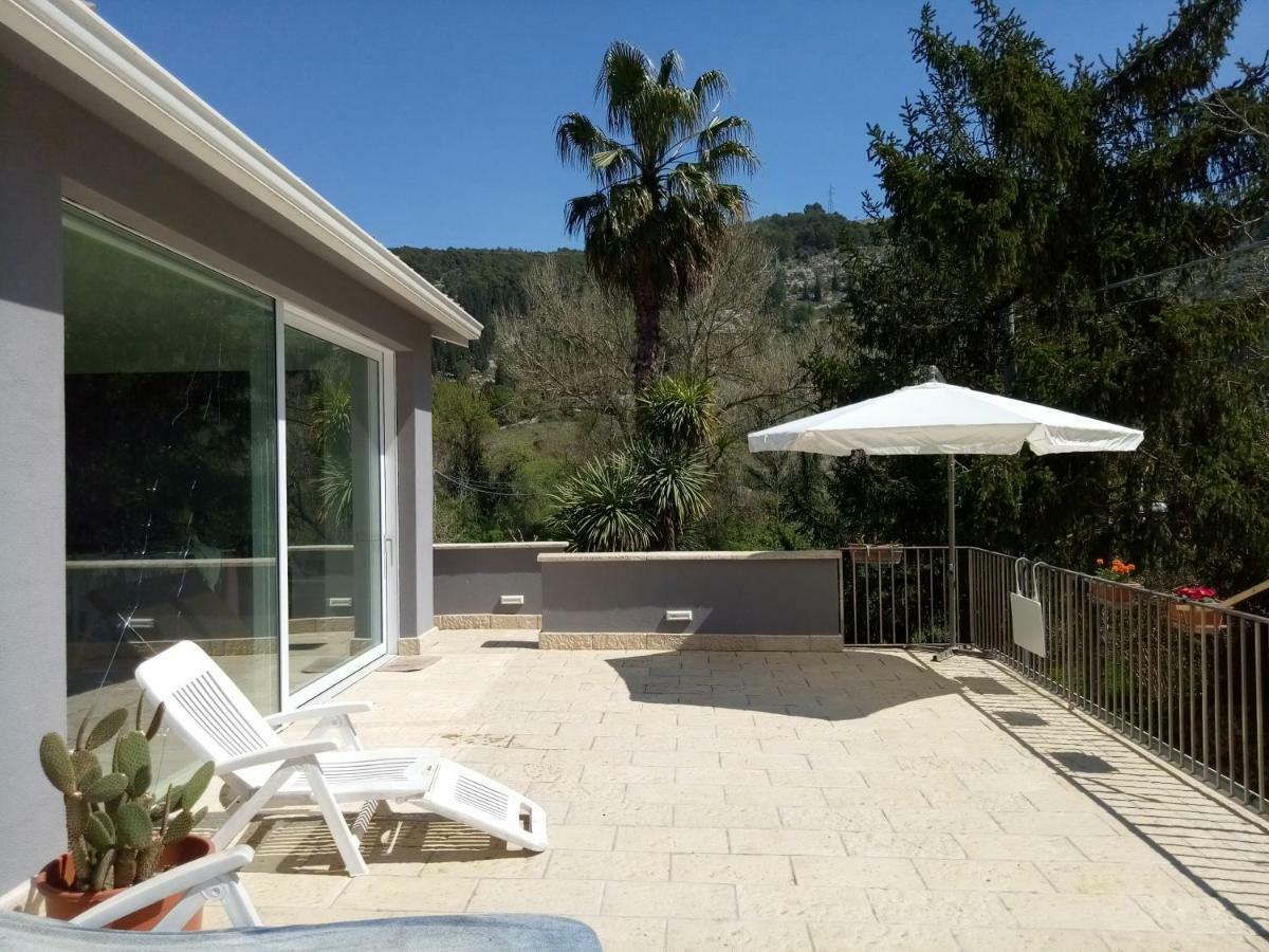 Casa Vacanze Irmino Garden Villa Ragusa Exteriör bild